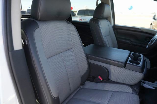 Used 2021 Nissan Titan S w/ S Utility Package image 19