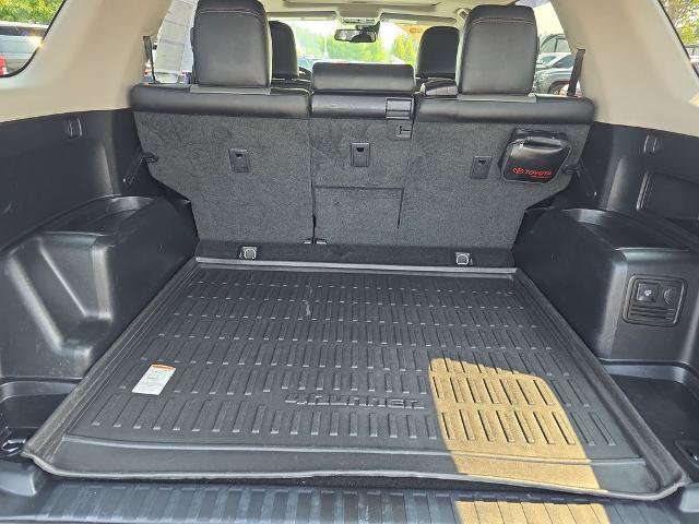 Used 2022 Toyota 4Runner SR5 Premium w/ Moonroof Package AWD/4WD image 34