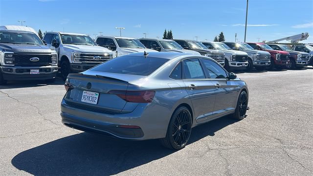 Used 2023 Volkswagen Jetta Sport FWD image 3
