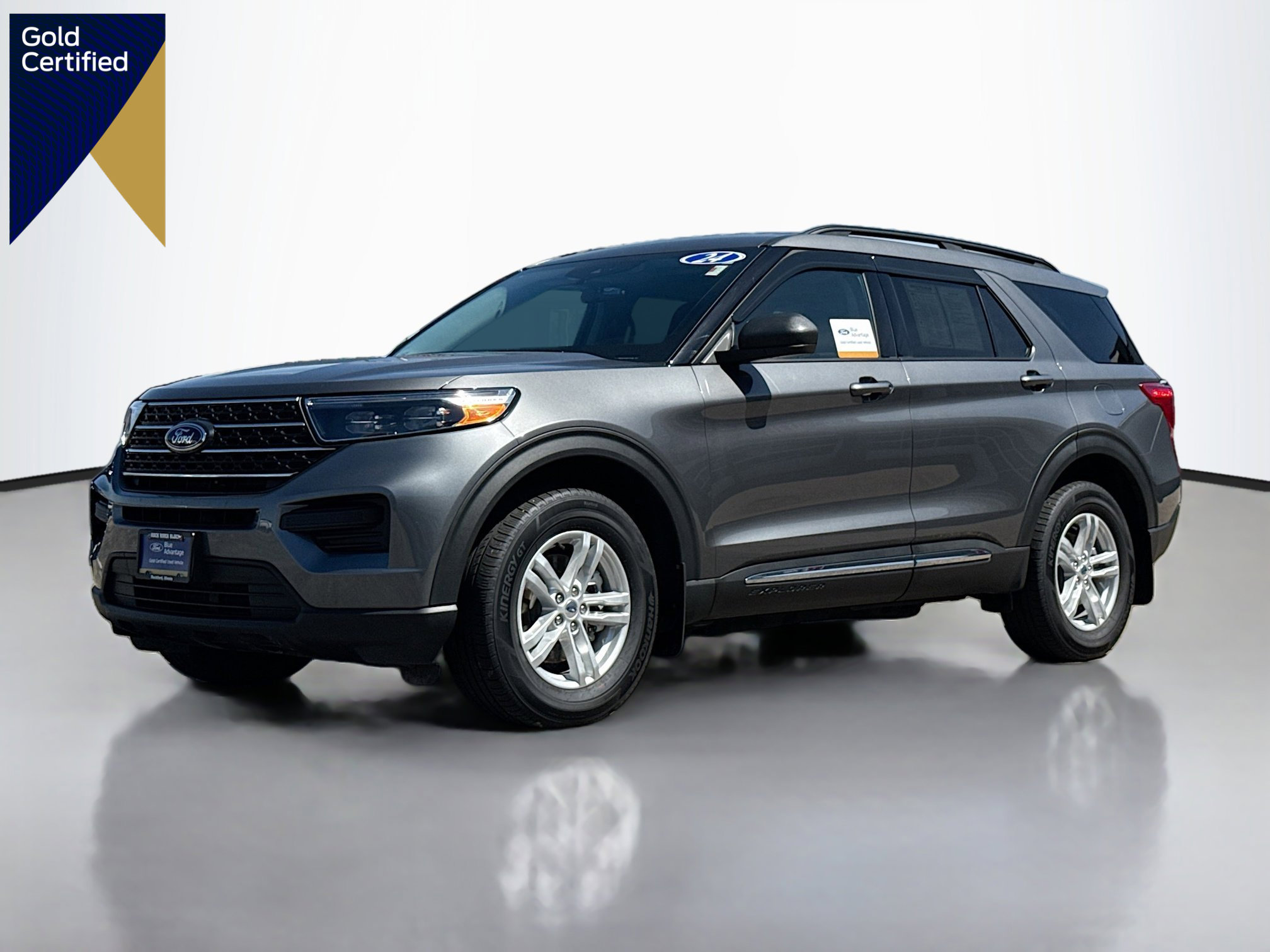 Certified 2024 Ford Explorer XLT w/ Class IV Trailer Tow Package image 1