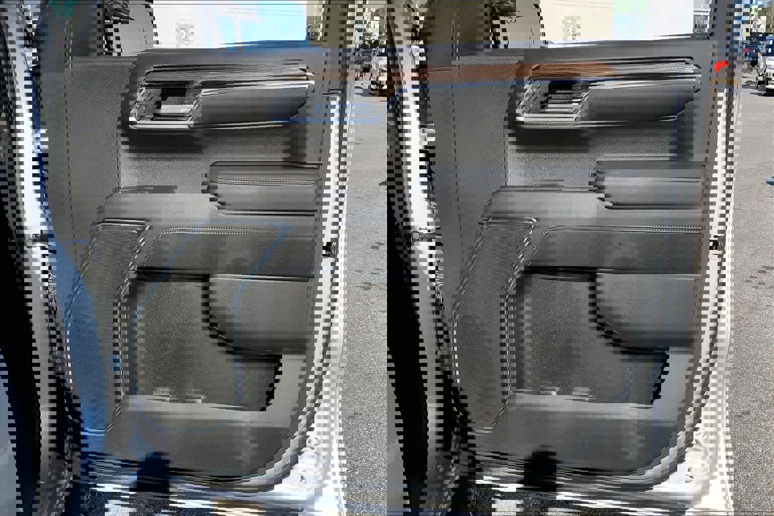 Used 2022 Chevrolet Silverado 1500 LT w/ Z71 Off-Road Package image 22