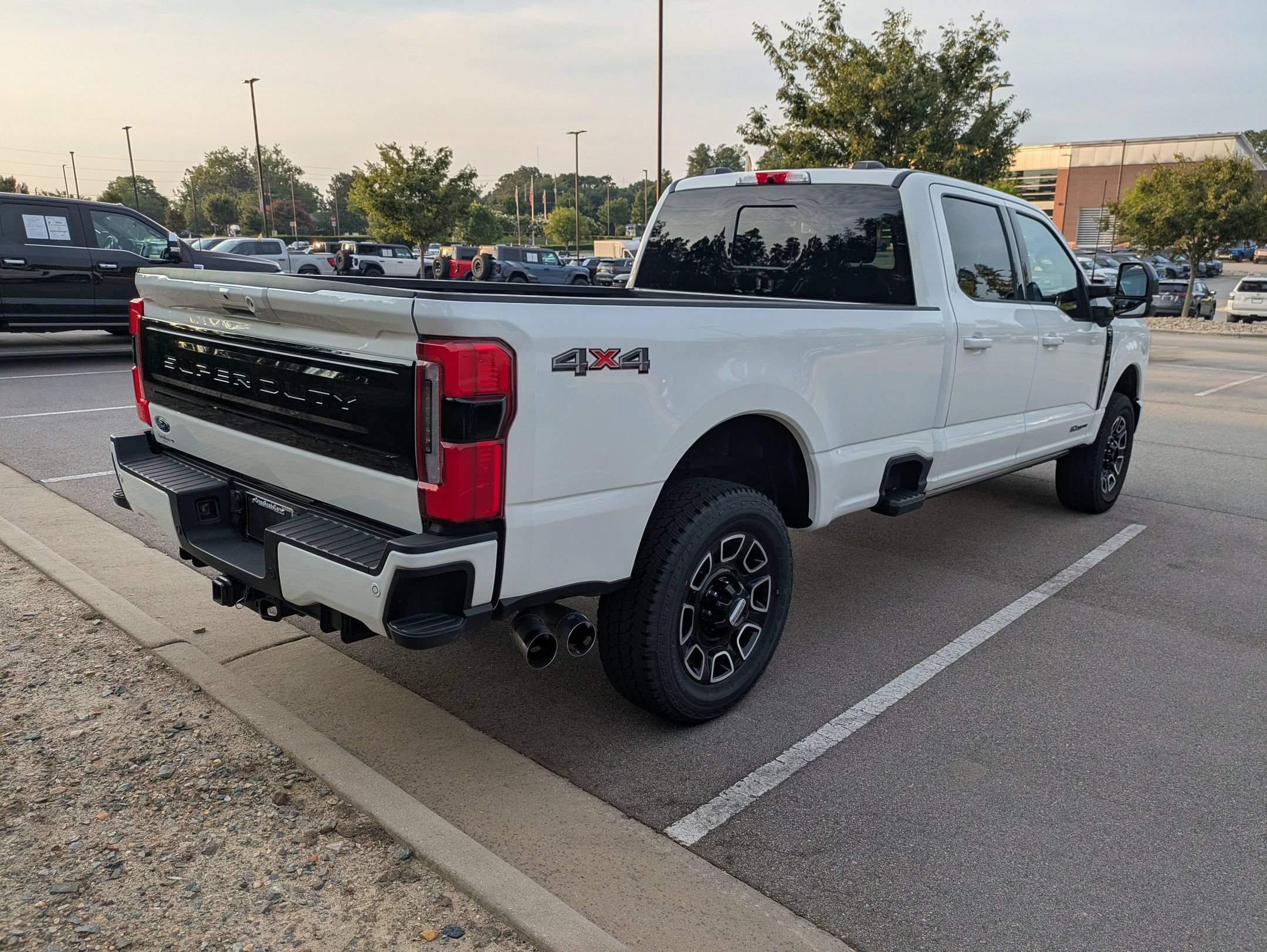Certified 2025 Ford F250 Platinum AWD/4WD image 4