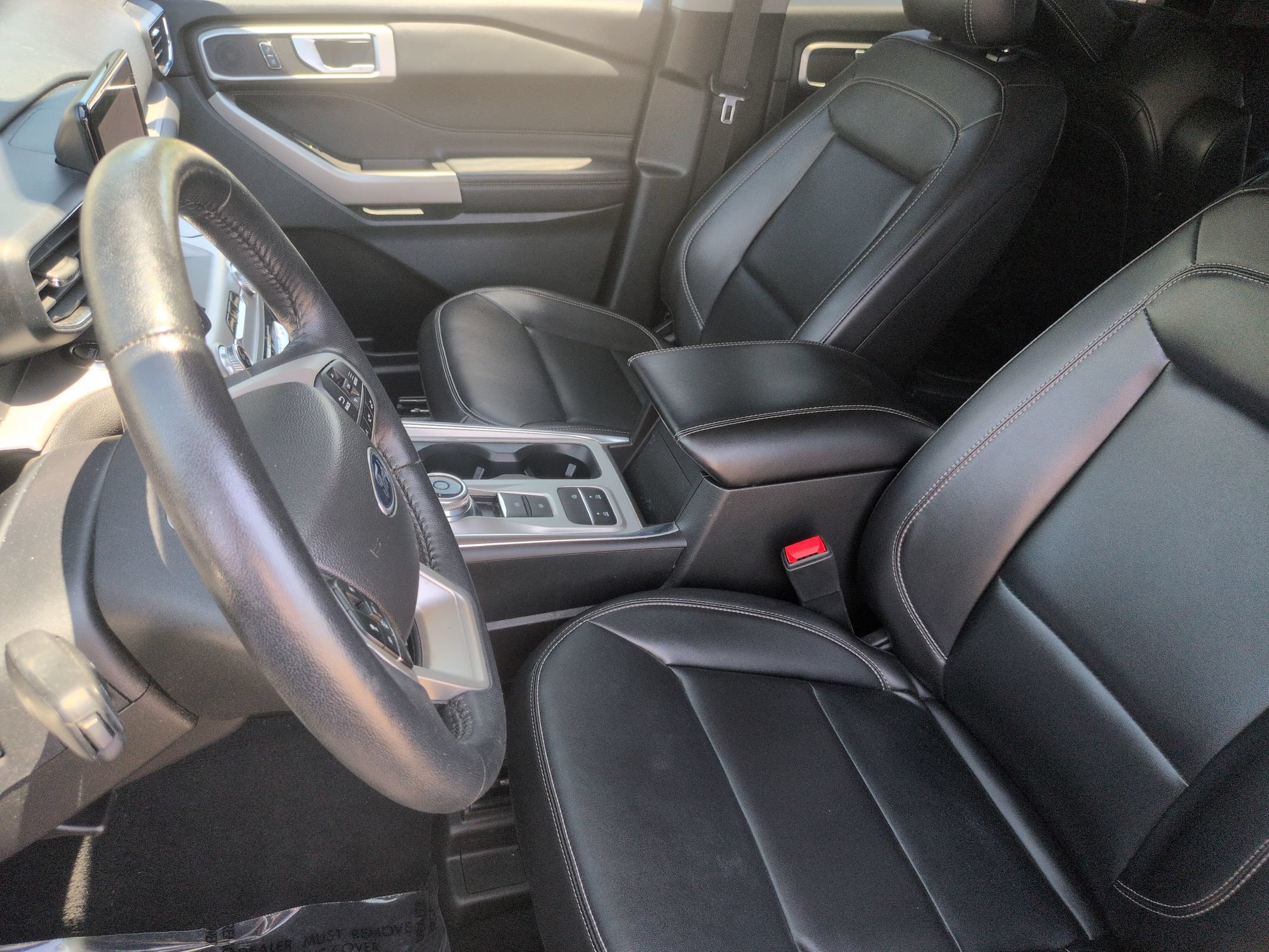 Certified 2023 Ford Explorer XLT w/ Equipment Group 202A RWD image 16