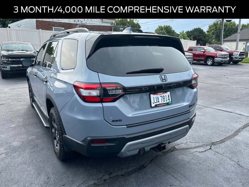 Used 2024 Honda Pilot TrailSport image 3