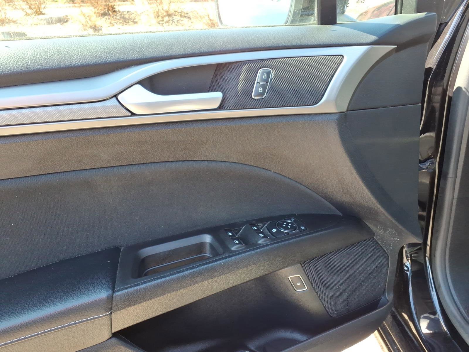 Certified 2020 Ford Fusion SE FWD image 16