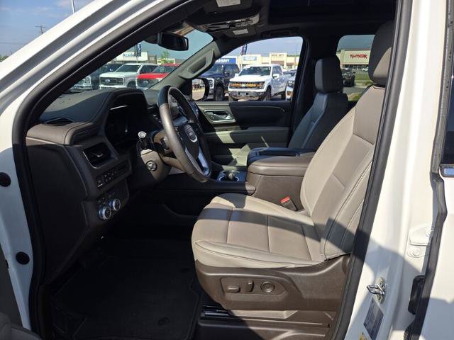 Used 2022 GMC Yukon XL SLT w/ SLT Luxury Package AWD/4WD image 11