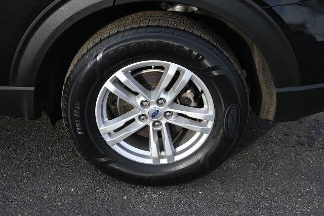 Certified 2023 Ford Explorer XLT w/ Equipment Group 202A image 16