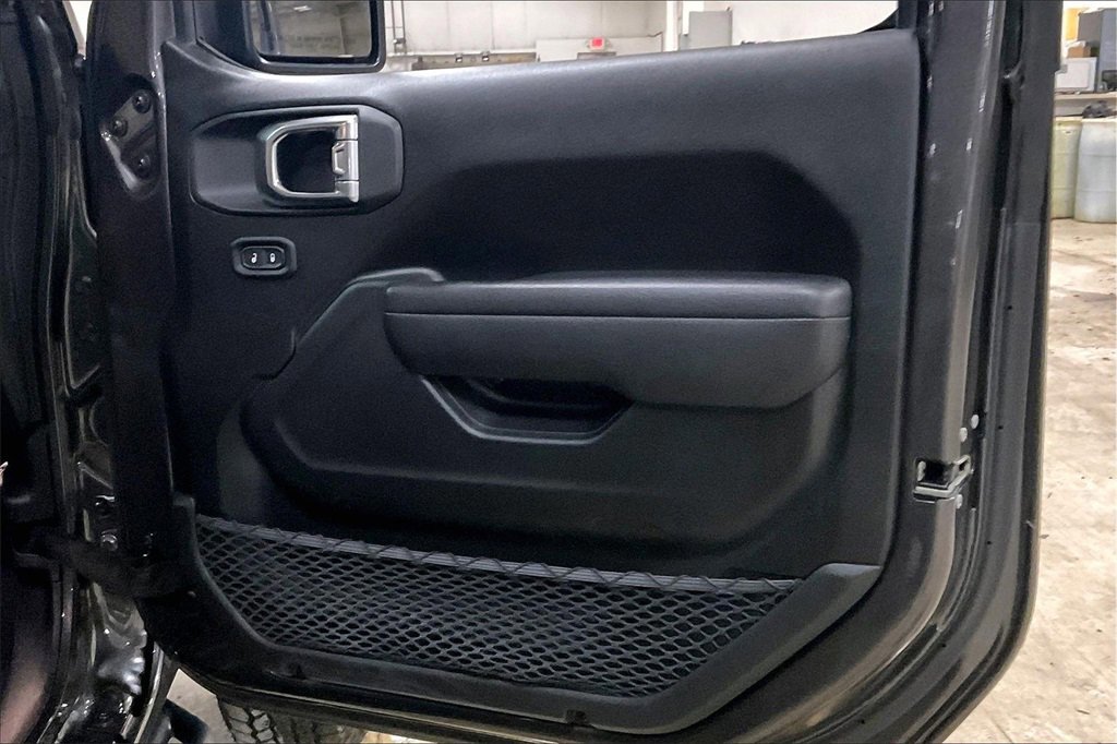 Used 2023 Jeep Wrangler Unlimited image 22