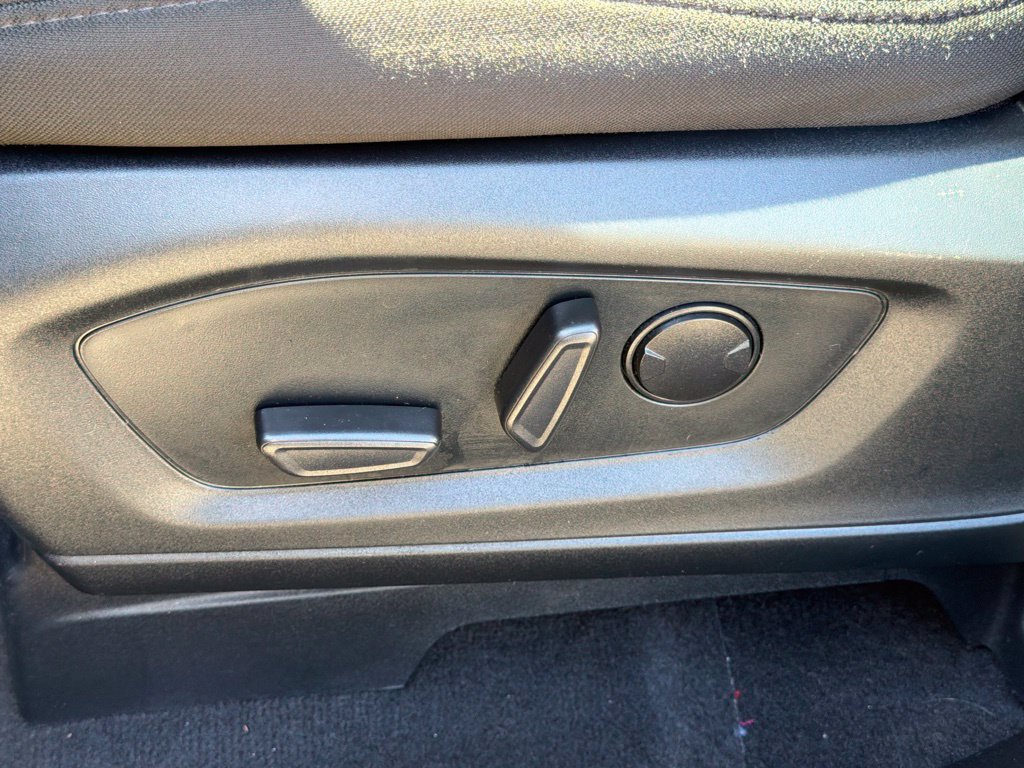 Certified 2023 Ford Explorer XLT RWD image 25