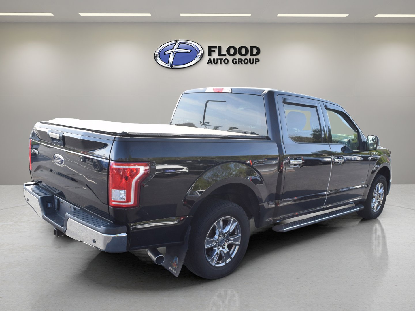 Certified 2017 Ford F150 XLT w/ Equipment Group 302A Luxury RWD image 4