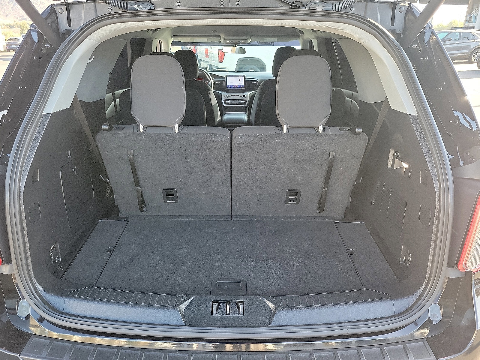 Certified 2022 Ford Explorer XLT image 12