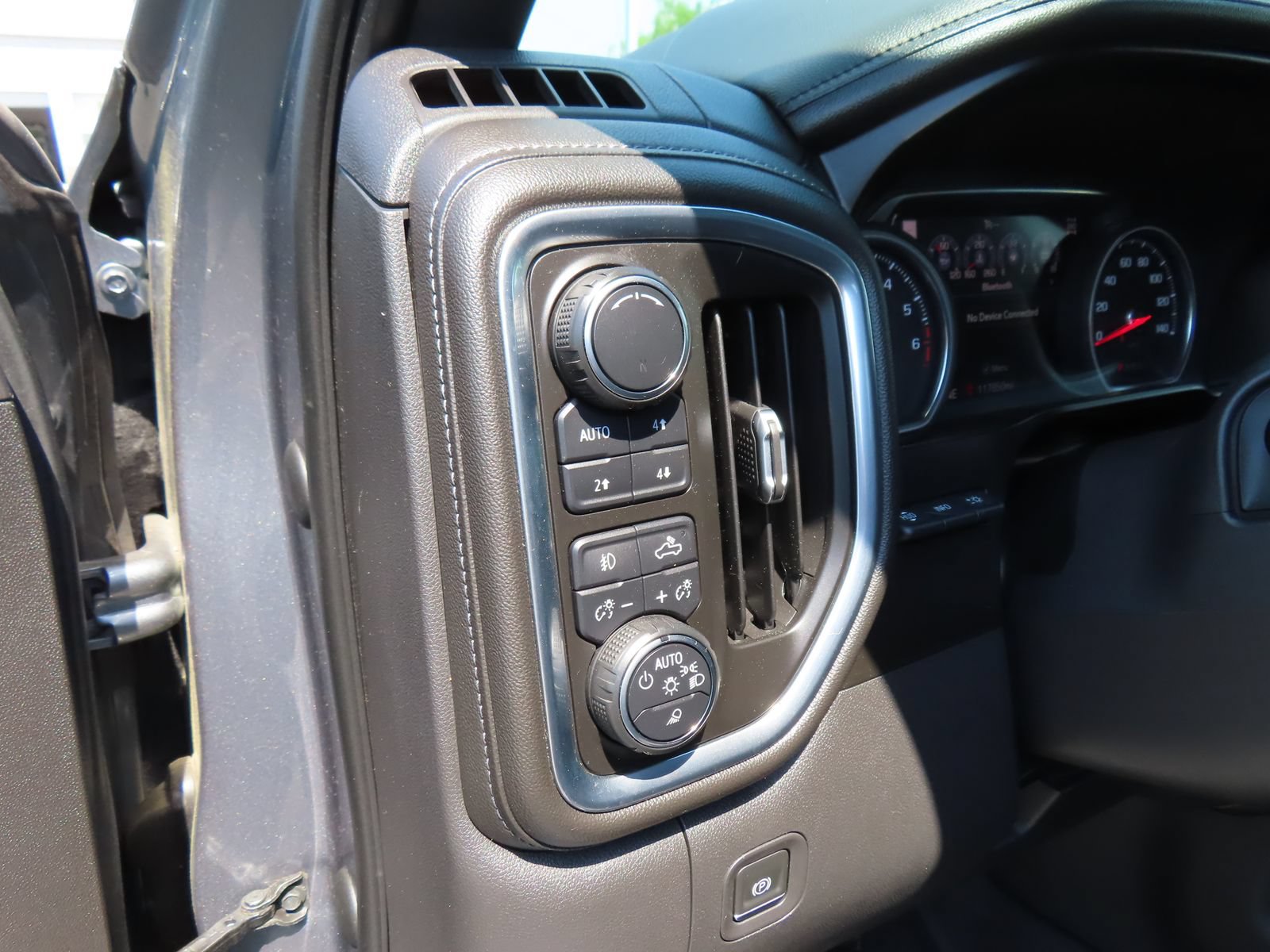 Used 2019 Chevrolet Silverado 1500 High Country AWD/4WD image 15