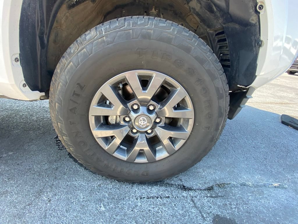 Used 2023 Toyota Tacoma SR5 w/ Technology Package AWD/4WD image 30