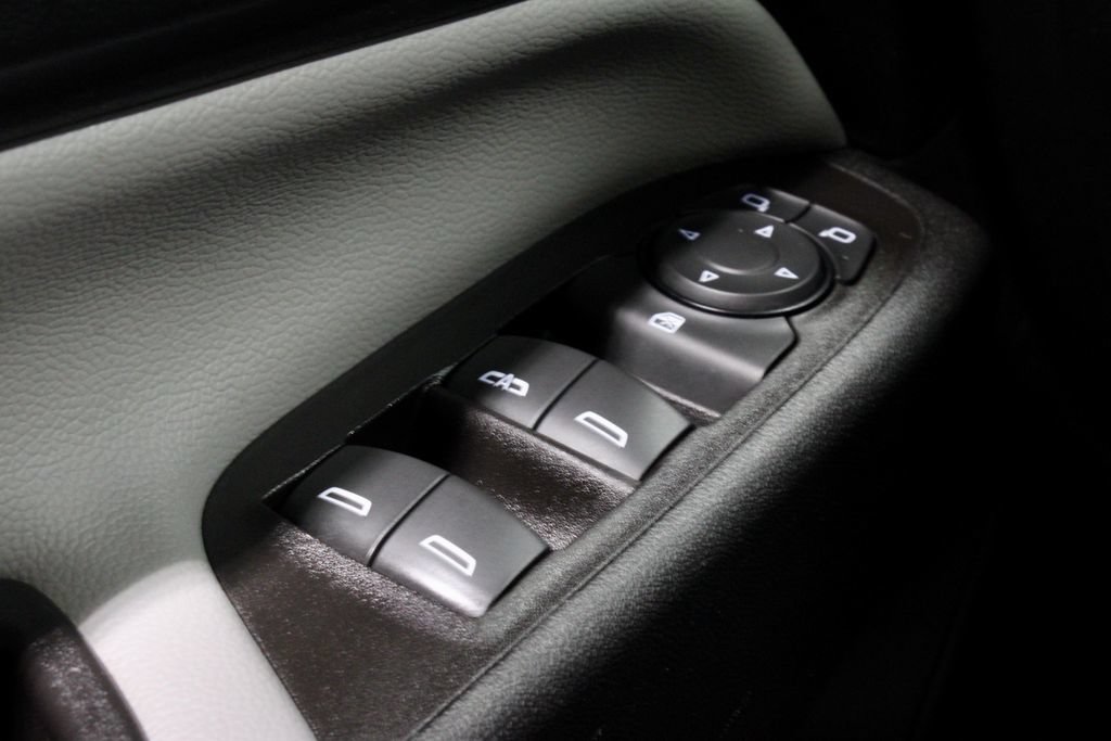 Used 2022 Chevrolet Equinox LS AWD/4WD image 26