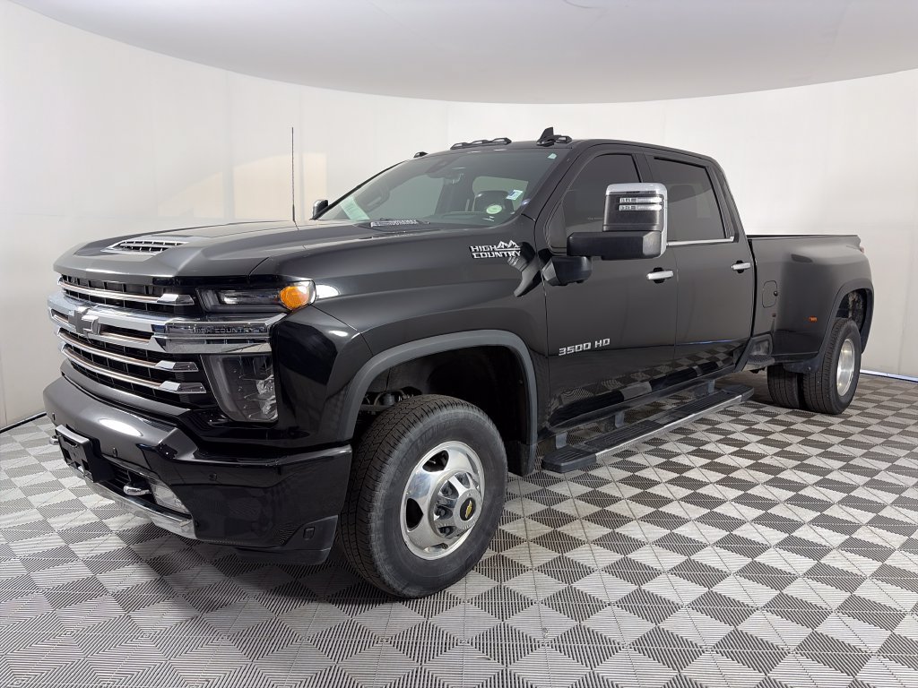 Used 2022 Chevrolet Silverado 3500 High Country AWD/4WD image 3