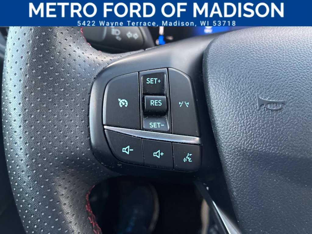 Certified 2025 Ford Escape ST-Line AWD/4WD image 25