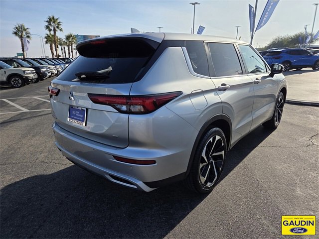 Used 2024 Mitsubishi Outlander SE image 5