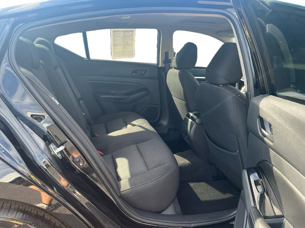 Used 2023 Nissan Altima 2.5 SV FWD image 23