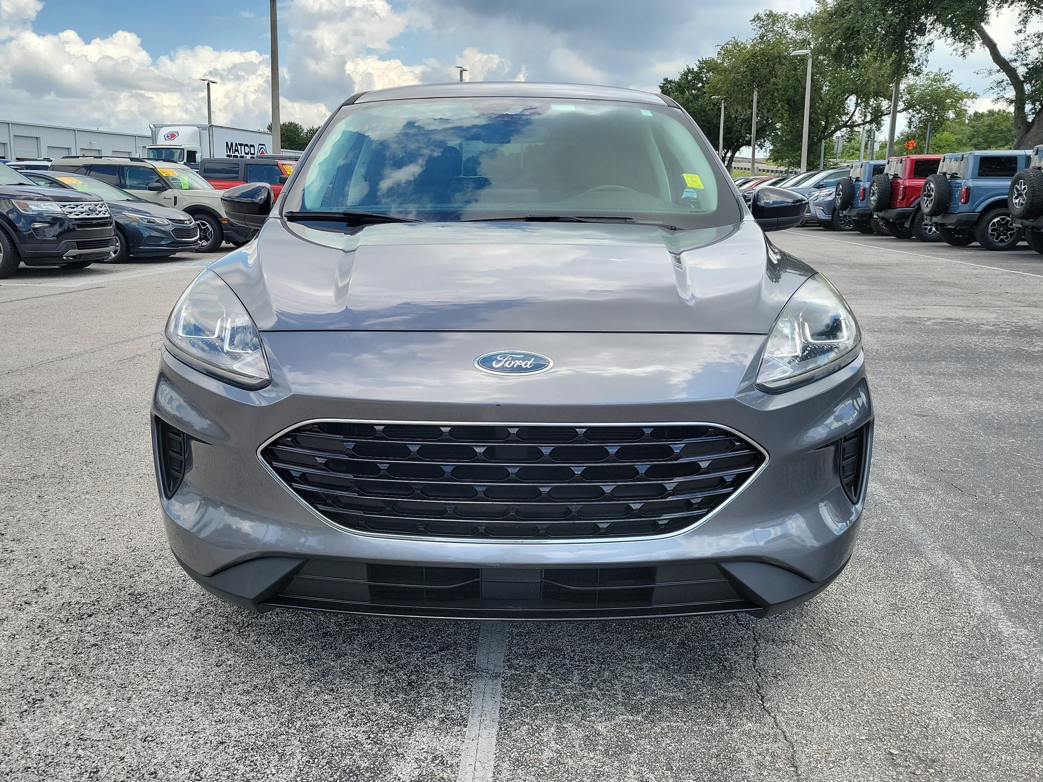 Certified 2021 Ford Escape SE w/ SE Sport Appearance Package FWD image 2