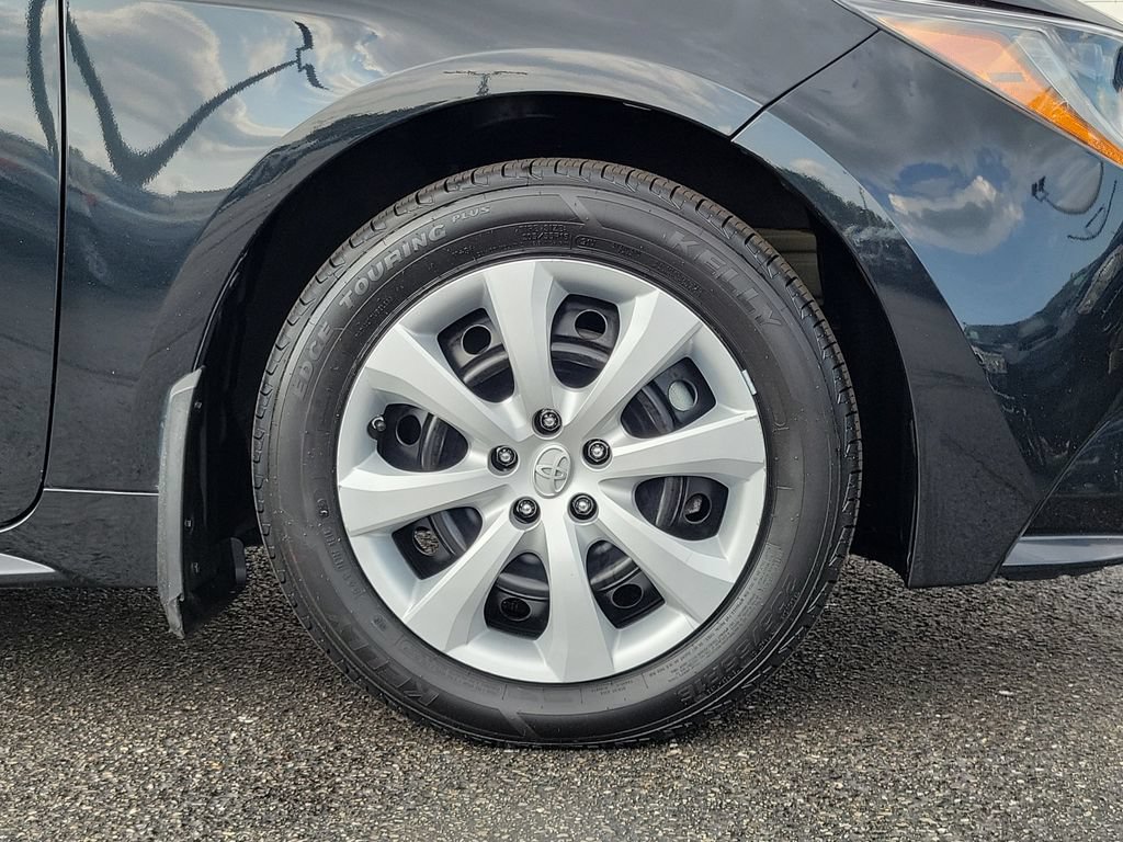 Used 2020 Toyota Corolla LE FWD image 9