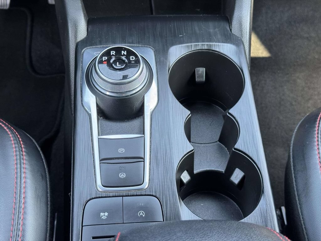 Certified 2025 Ford Escape ST-Line Select AWD/4WD image 8