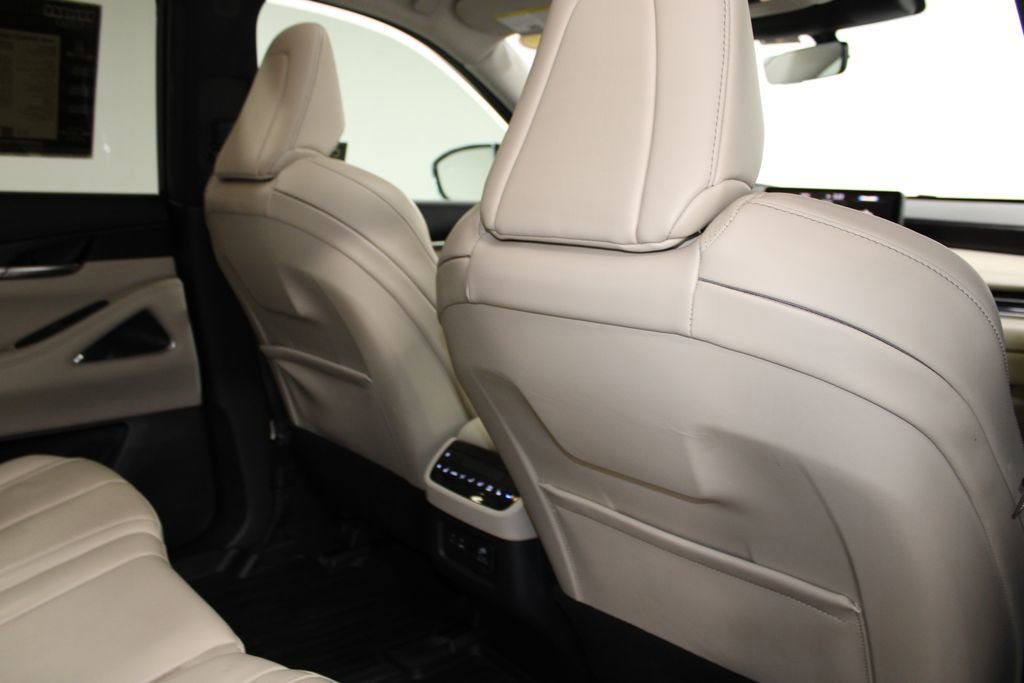 Used 2023 INFINITI QX60 Sensory w/ Cargo Package image 8