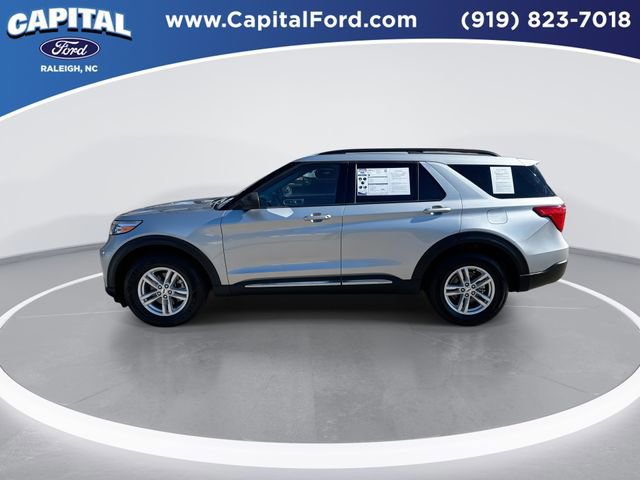 Certified 2022 Ford Explorer XLT image 3