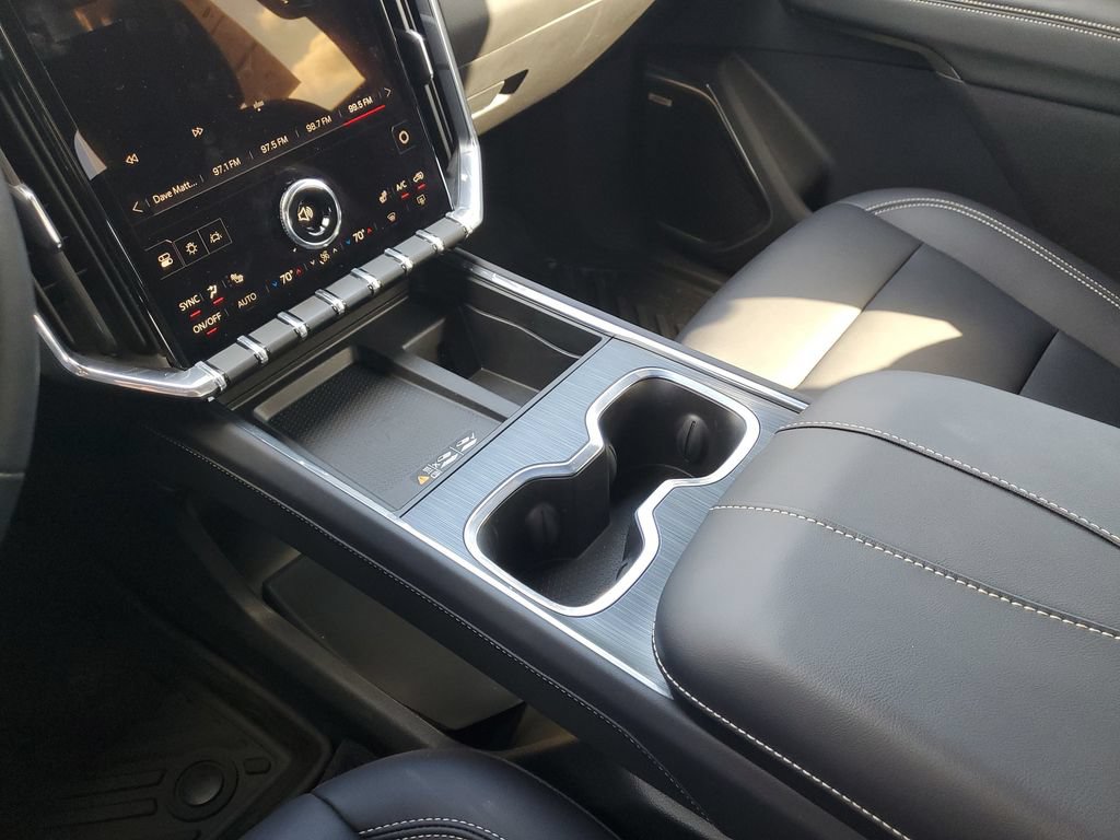 Used 2024 GMC Acadia Elevation w/ Black Edition FWD image 33