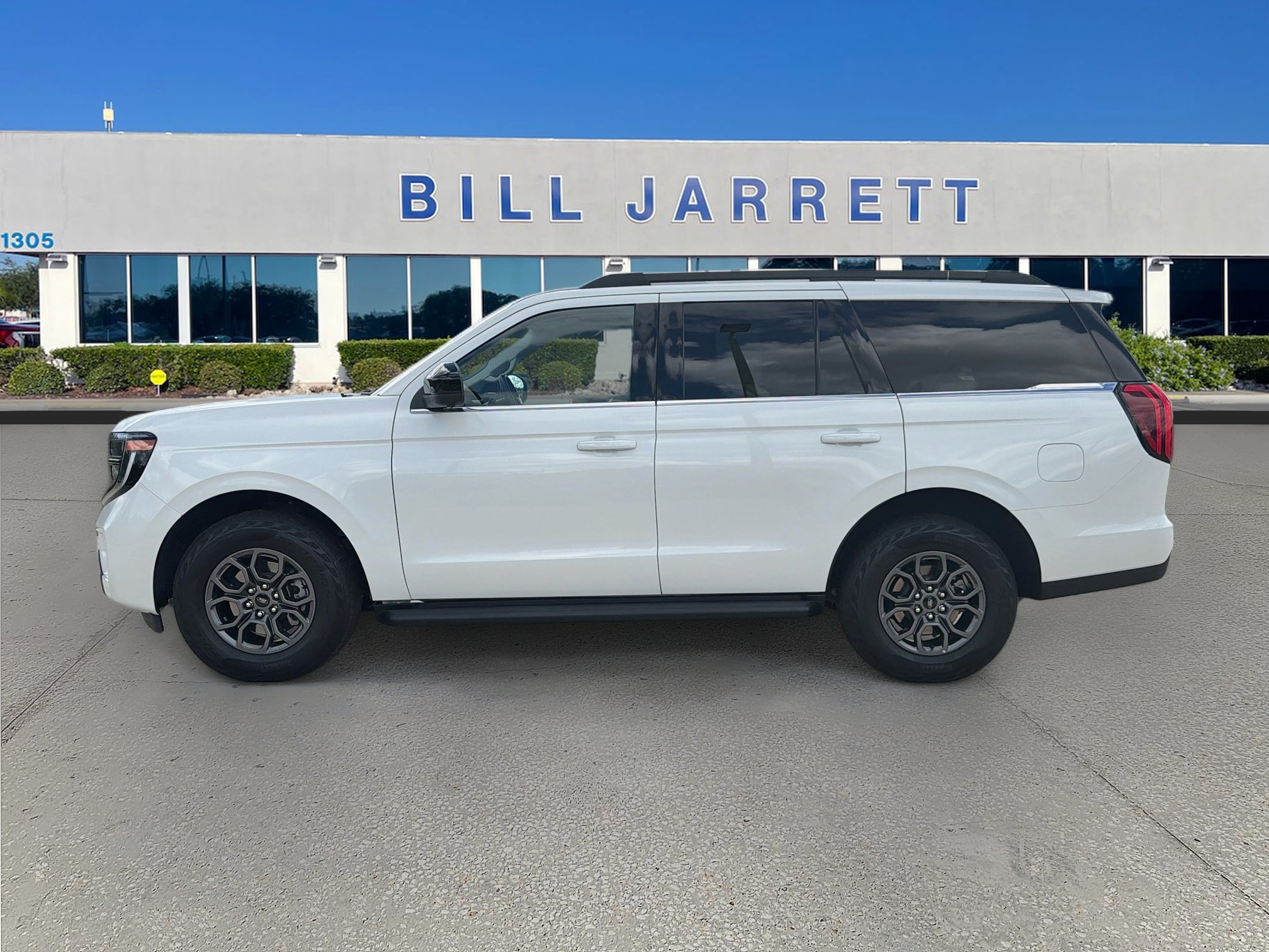 Certified 2025 Ford Expedition Active RWD image 4