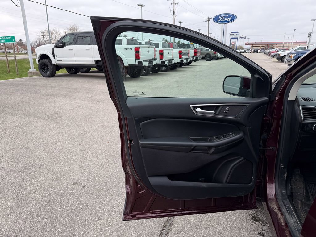 Certified 2021 Ford Edge SEL w/ Convenience Package image 11