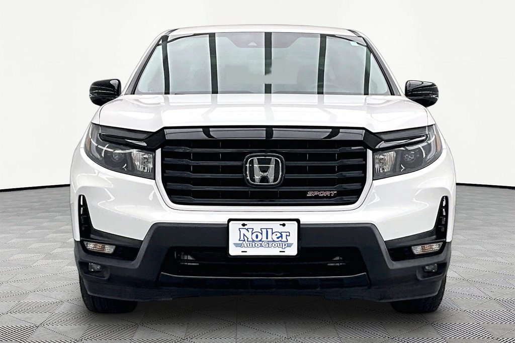 Used 2023 Honda Ridgeline Sport image 3