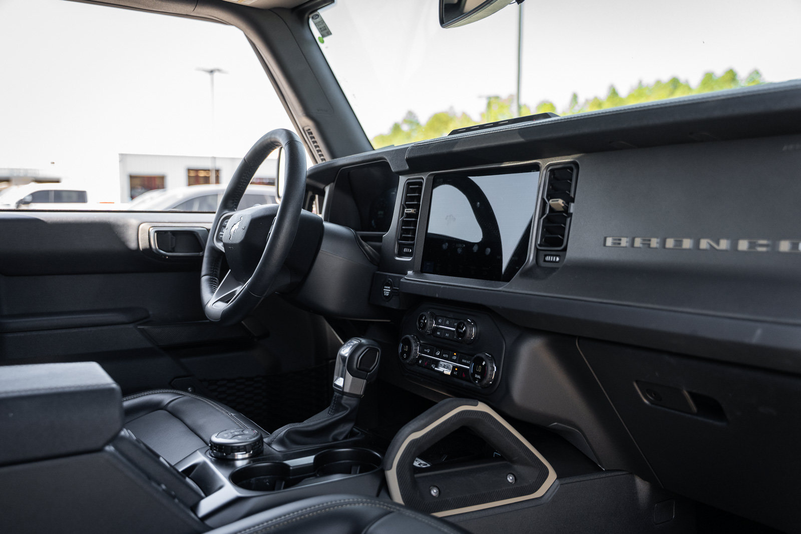 Certified 2025 Ford Bronco Badlands AWD/4WD image 12
