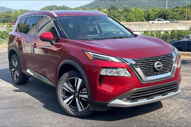 Used 2023 Nissan Rogue Platinum FWD image 2
