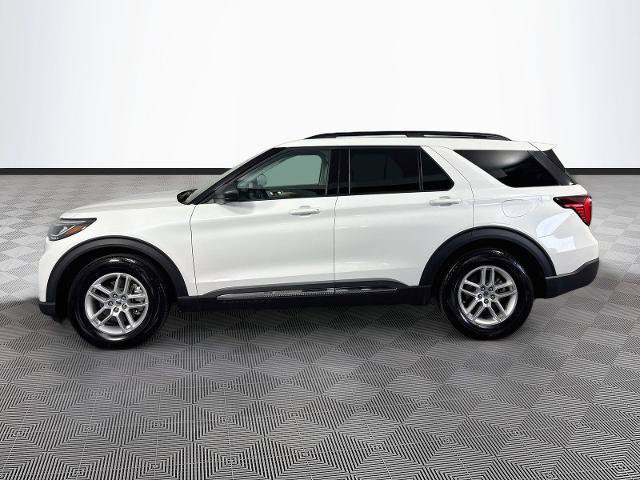 Certified 2025 Ford Explorer Active w/ Active Comfort Package RWD image 4