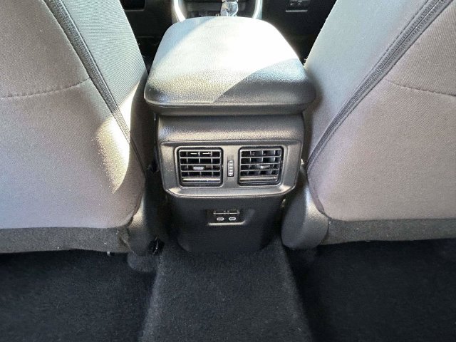 Used 2024 Toyota RAV4 XLE FWD image 27