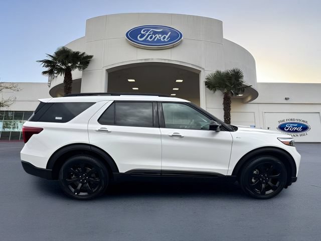 Certified 2023 Ford Explorer ST-Line w/ Class IV Trailer Tow Package RWD image 8