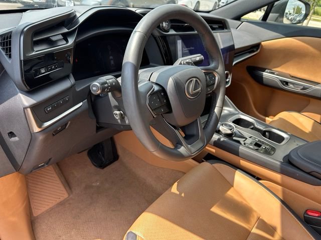 Used 2023 Lexus RZ 450e Premium w/ Technology Package AWD/4WD image 21