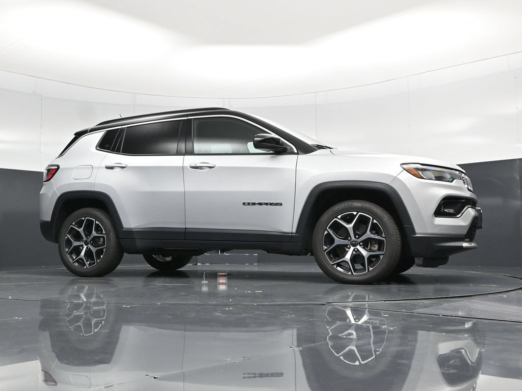 Used 2025 Jeep Compass Limited AWD/4WD image 55