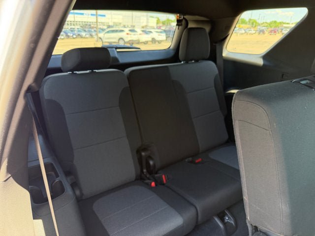 Used 2022 Chevrolet Traverse LT AWD/4WD image 16