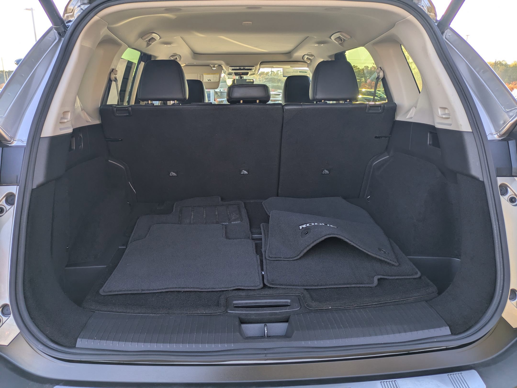 Used 2023 Nissan Rogue Platinum w/ Platinum Premium Package image 30