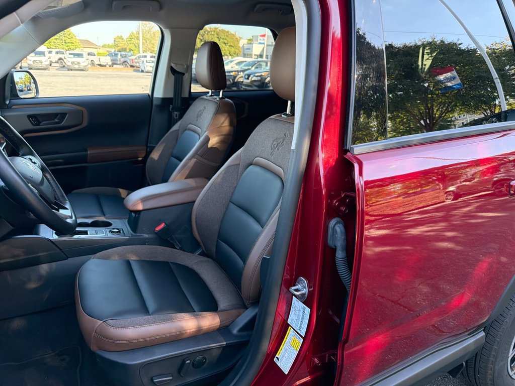 Certified 2025 Ford Bronco Sport Outer Banks w/ Outer Banks Tech Package+ AWD/4WD image 12