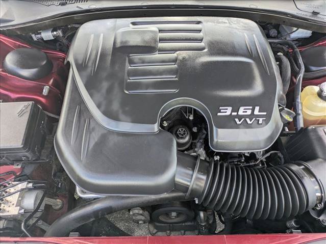 Used 2018 Chrysler 300 Touring L RWD image 24