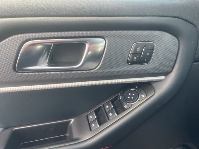 Certified 2025 Ford Explorer ST-Line w/ Premium Package AWD/4WD image 12