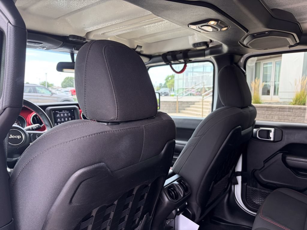 Used 2021 Jeep Gladiator Rubicon AWD/4WD image 13