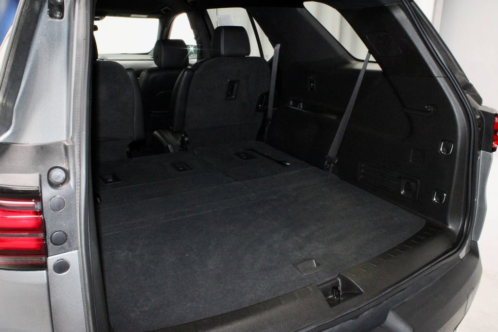 Used 2023 Chevrolet Traverse LT FWD image 13