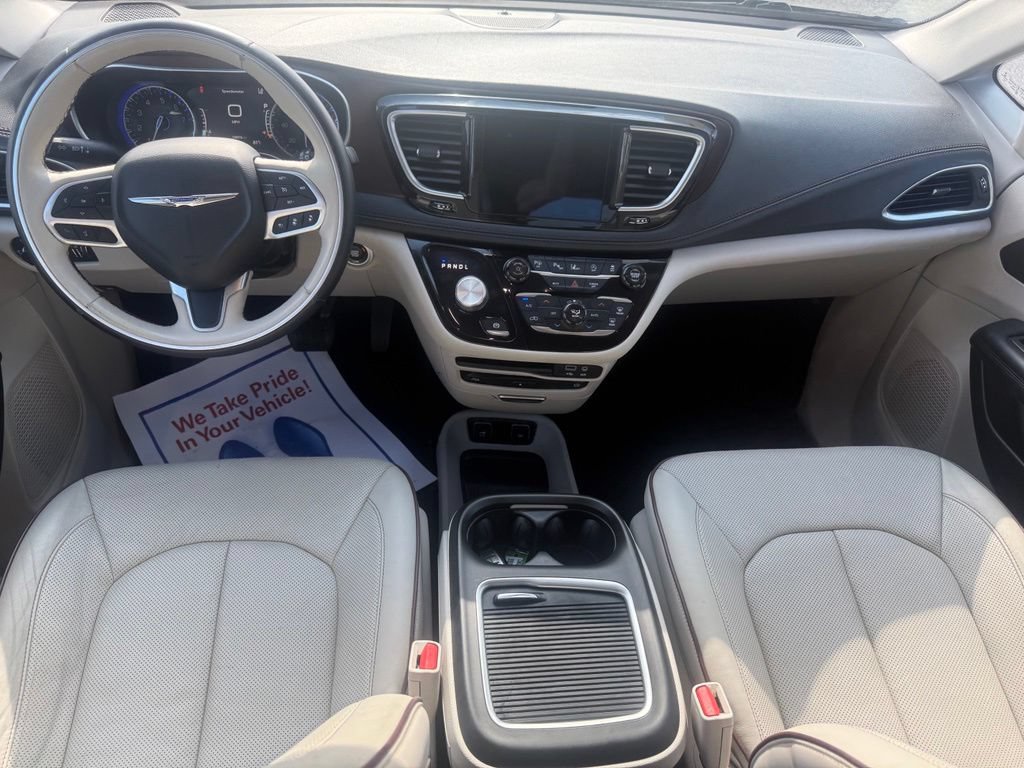 Used 2018 Chrysler Pacifica Limited w/ Advanced Safetytec Group FWD image 47