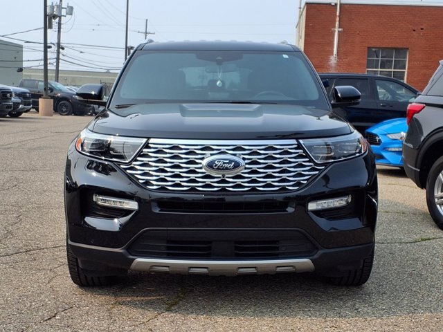 Certified 2023 Ford Explorer Platinum w/ Technology Package AWD/4WD image 30
