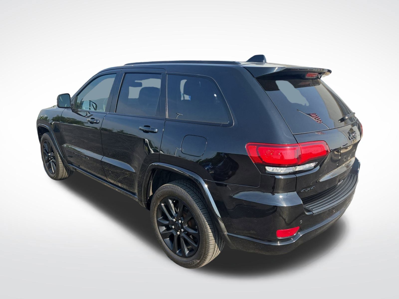Used 2022 Jeep Grand Cherokee Laredo X image 6