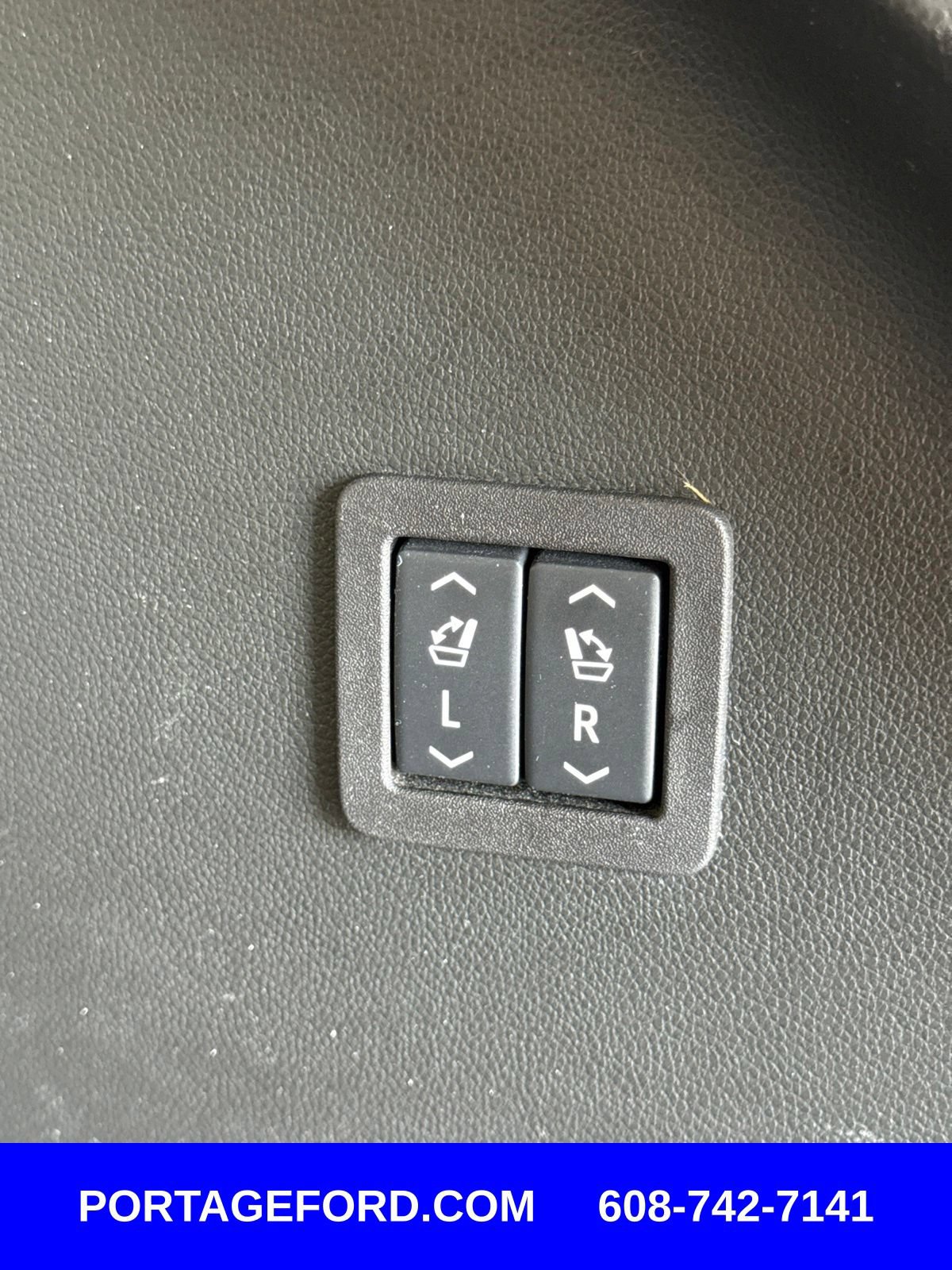 Used 2024 Buick Enclave Premium AWD/4WD image 43