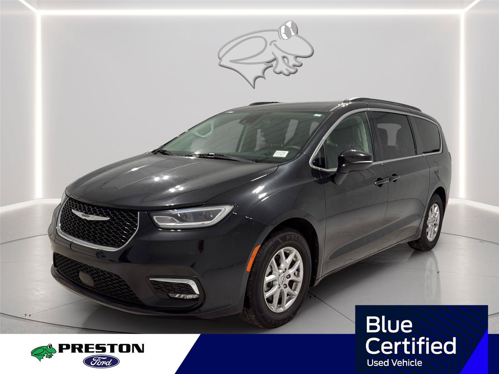 Used 2022 Chrysler Pacifica Touring-L